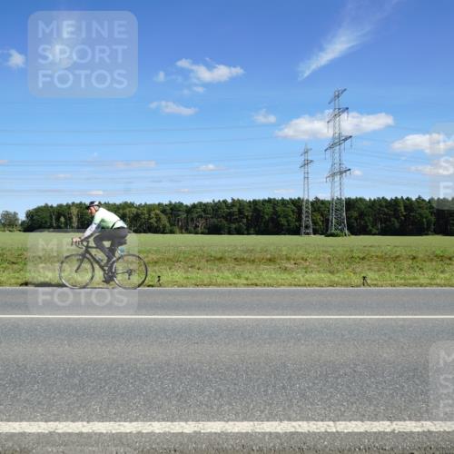 07.09.2025 - 19. Norderstedt Triathlon Michael Burmester http://msf.ph/oto/8841738 07.09.2025 14:33:30 Radfahren 480, 872 meine-sportfotos.de