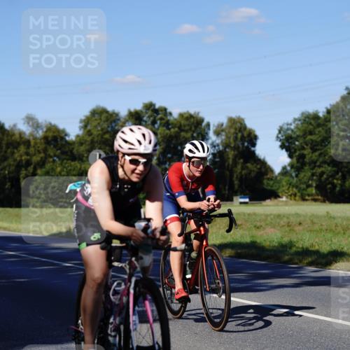 07.09.2025 - 19. Norderstedt Triathlon Michael Burmester http://msf.ph/oto/8841811 07.09.2025 15:33:54 Radfahren 914, 933, 1439, 1494, 1498, 1527, 1533 meine-sportfotos.de