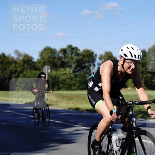 07.09.2025 - 19. Norderstedt Triathlon Michael Burmester http://msf.ph/oto/8841816 07.09.2025 15:33:56 Radfahren 914, 933, 1494, 1498, 1527, 1533 meine-sportfotos.de