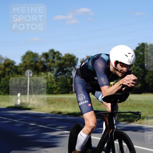 07.09.2025 - 19. Norderstedt Triathlon Michael Burmester http://msf.ph/oto/8841839 07.09.2025 15:34:29 Radfahren 1433 meine-sportfotos.de