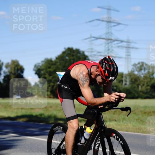 07.09.2025 - 19. Norderstedt Triathlon Michael Burmester http://msf.ph/oto/8841852 07.09.2025 15:34:55 Radfahren 1429 meine-sportfotos.de