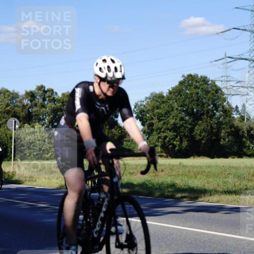 07.09.2025 - 19. Norderstedt Triathlon Michael Burmester http://msf.ph/oto/8841923 07.09.2025 15:36:35 Radfahren 1424, 1514, 1529 meine-sportfotos.de