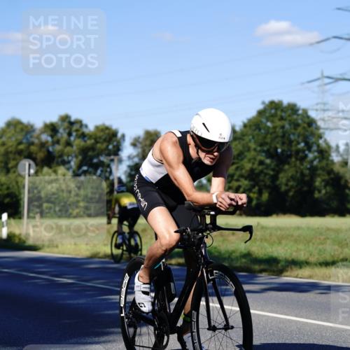 07.09.2025 - 19. Norderstedt Triathlon Michael Burmester http://msf.ph/oto/8841928 07.09.2025 15:36:39 Radfahren 1514, 1529, 1532 meine-sportfotos.de