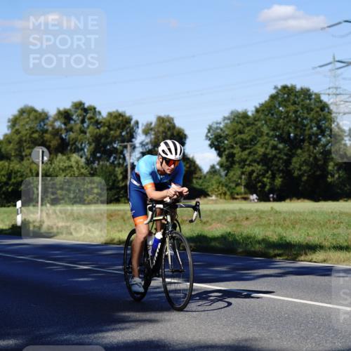 07.09.2025 - 19. Norderstedt Triathlon Michael Burmester http://msf.ph/oto/8841933 07.09.2025 15:36:47 Radfahren 425, 1453 meine-sportfotos.de