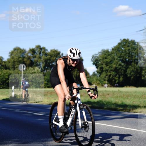 07.09.2025 - 19. Norderstedt Triathlon Michael Burmester http://msf.ph/oto/8841935 07.09.2025 15:36:48 Radfahren 425, 1453 meine-sportfotos.de