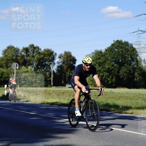 07.09.2025 - 19. Norderstedt Triathlon Michael Burmester http://msf.ph/oto/8841944 07.09.2025 15:37:04 Radfahren 384, 406, 1412, 1531 meine-sportfotos.de