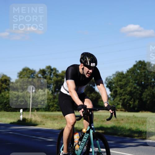 07.09.2025 - 19. Norderstedt Triathlon Michael Burmester http://msf.ph/oto/8841947 07.09.2025 15:37:07 Radfahren 384, 406, 1412 meine-sportfotos.de