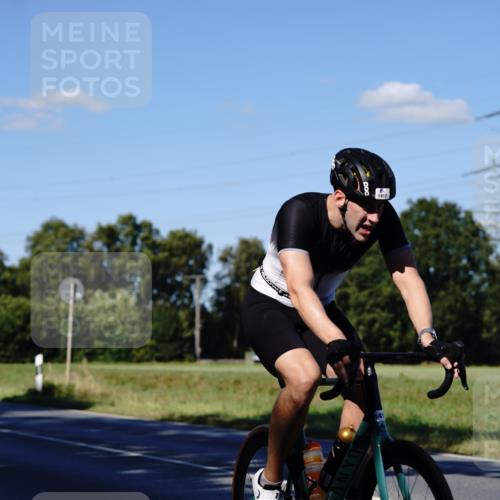 07.09.2025 - 19. Norderstedt Triathlon Michael Burmester http://msf.ph/oto/8841948 07.09.2025 15:37:07 Radfahren 384, 406, 1412 meine-sportfotos.de