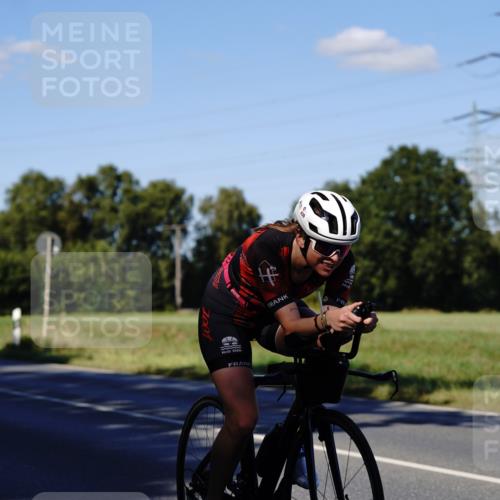 07.09.2025 - 19. Norderstedt Triathlon Michael Burmester http://msf.ph/oto/8841951 07.09.2025 15:37:24 Radfahren 371, 405, 439, 927 meine-sportfotos.de