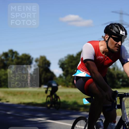 07.09.2025 - 19. Norderstedt Triathlon Michael Burmester http://msf.ph/oto/8841960 07.09.2025 15:37:40 Radfahren 894 meine-sportfotos.de