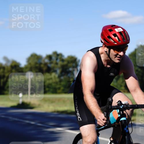 07.09.2025 - 19. Norderstedt Triathlon Michael Burmester http://msf.ph/oto/8841965 07.09.2025 15:37:57 Radfahren 390, 443, 454, 893, 1446, 1510 meine-sportfotos.de