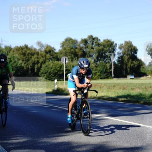 07.09.2025 - 19. Norderstedt Triathlon Michael Burmester http://msf.ph/oto/8841966 07.09.2025 15:37:58 Radfahren 390, 443, 454, 893, 1510 meine-sportfotos.de