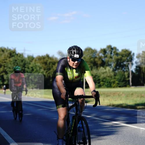 07.09.2025 - 19. Norderstedt Triathlon Michael Burmester http://msf.ph/oto/8841967 07.09.2025 15:37:59 Radfahren 390, 443, 454, 893, 1510 meine-sportfotos.de
