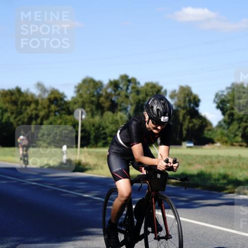 07.09.2025 - 19. Norderstedt Triathlon Michael Burmester http://msf.ph/oto/8842006 07.09.2025 15:38:55 Radfahren 447, 909 meine-sportfotos.de