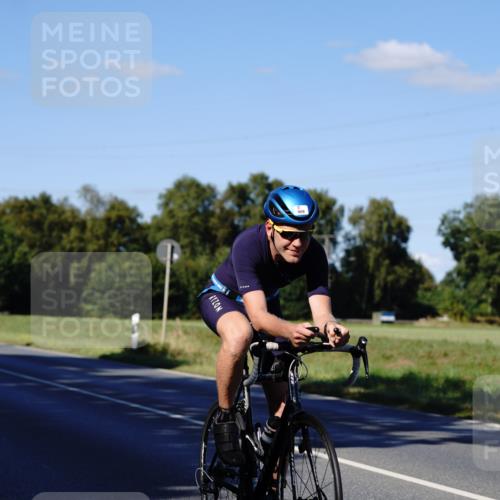 07.09.2025 - 19. Norderstedt Triathlon Michael Burmester http://msf.ph/oto/8842007 07.09.2025 15:38:56 Radfahren 447, 909 meine-sportfotos.de