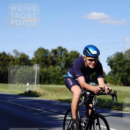 07.09.2025 - 19. Norderstedt Triathlon Michael Burmester http://msf.ph/oto/8842009 07.09.2025 15:38:57 Radfahren 447, 909 meine-sportfotos.de