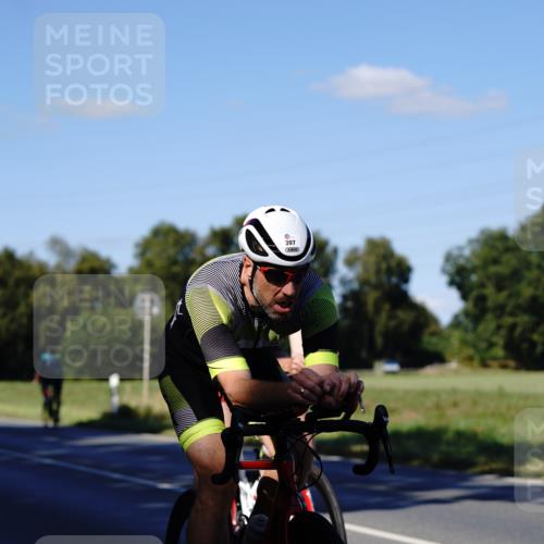 07.09.2025 - 19. Norderstedt Triathlon Michael Burmester http://msf.ph/oto/8842015 07.09.2025 15:39:09 Radfahren 397, 885, 918, 947 meine-sportfotos.de