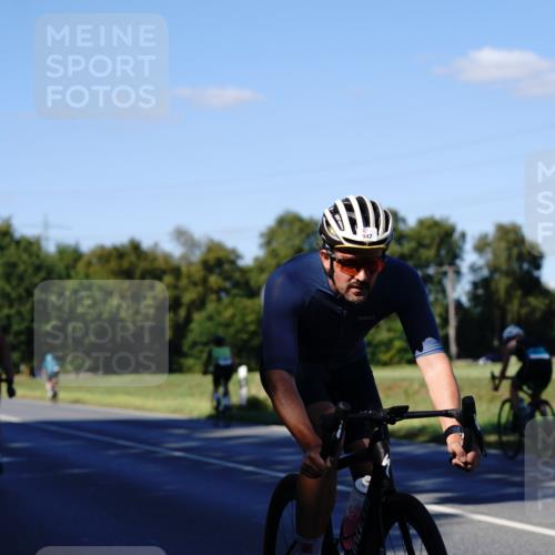07.09.2025 - 19. Norderstedt Triathlon Michael Burmester http://msf.ph/oto/8842016 07.09.2025 15:39:12 Radfahren 397, 522, 885, 918, 947 meine-sportfotos.de