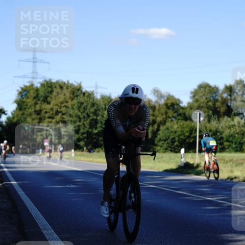 07.09.2025 - 19. Norderstedt Triathlon Michael Burmester http://msf.ph/oto/8842034 07.09.2025 15:39:49 Radfahren 508, 517 meine-sportfotos.de