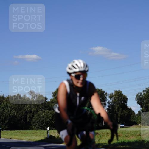 07.09.2025 - 19. Norderstedt Triathlon Michael Burmester http://msf.ph/oto/8842036 07.09.2025 15:39:56 Radfahren 461, 954 meine-sportfotos.de