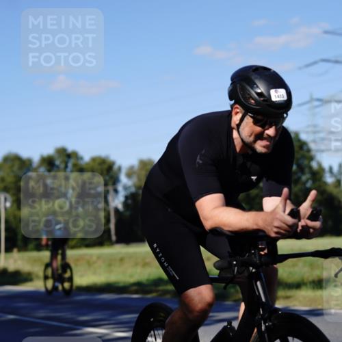 07.09.2025 - 19. Norderstedt Triathlon Michael Burmester http://msf.ph/oto/8842100 07.09.2025 15:41:21 Radfahren 362, 396, 550, 864, 1413 meine-sportfotos.de