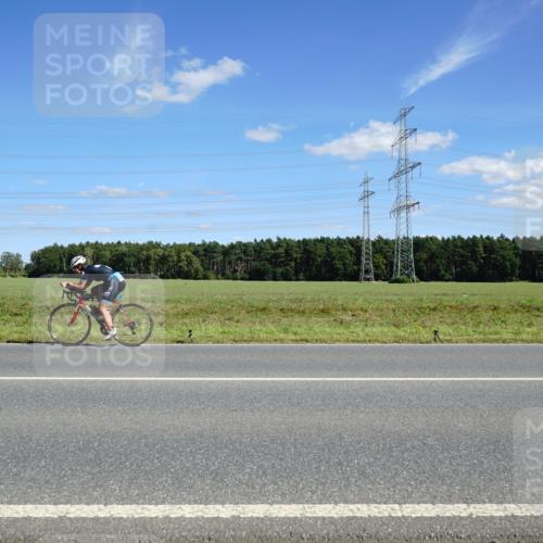 07.09.2025 - 19. Norderstedt Triathlon Michael Burmester http://msf.ph/oto/8842113 07.09.2025 14:35:08 Radfahren 377, 458 meine-sportfotos.de