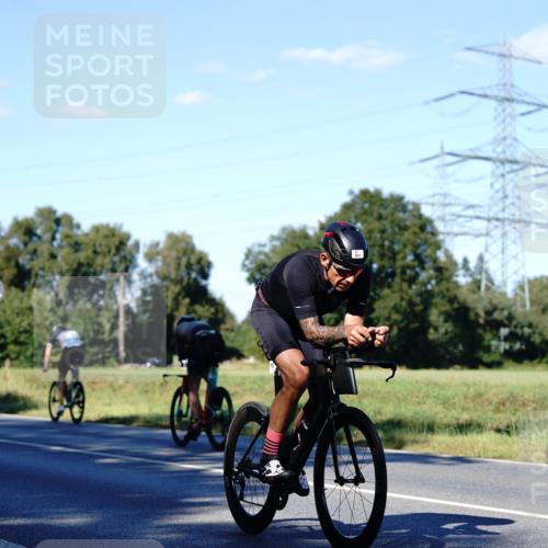 07.09.2025 - 19. Norderstedt Triathlon Michael Burmester http://msf.ph/oto/8842135 07.09.2025 15:42:02 Radfahren 540, 951 meine-sportfotos.de