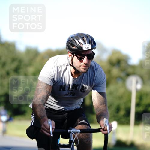 07.09.2025 - 19. Norderstedt Triathlon Michael Burmester http://msf.ph/oto/8842165 07.09.2025 15:42:49 Radfahren 415, 429, 925 meine-sportfotos.de