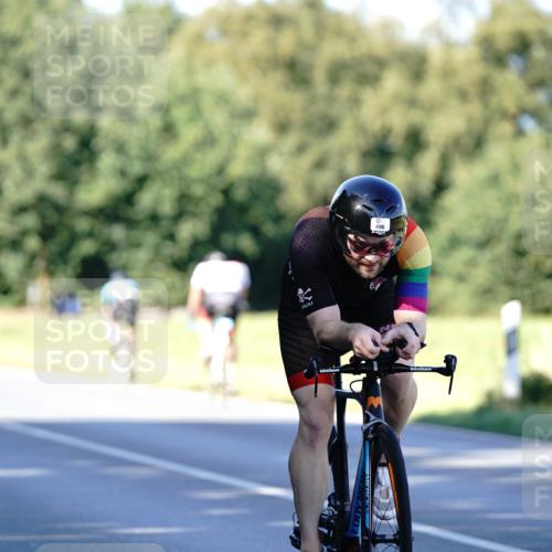 07.09.2025 - 19. Norderstedt Triathlon Michael Burmester http://msf.ph/oto/8842188 07.09.2025 15:43:05 Radfahren 496, 497, 1524, 1528 meine-sportfotos.de