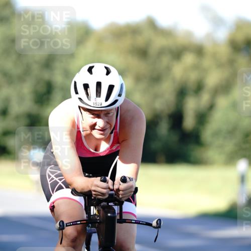 07.09.2025 - 19. Norderstedt Triathlon Michael Burmester http://msf.ph/oto/8842191 07.09.2025 15:43:05 Radfahren 496, 497, 1524, 1528 meine-sportfotos.de