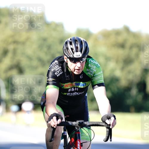 07.09.2025 - 19. Norderstedt Triathlon Michael Burmester http://msf.ph/oto/8842193 07.09.2025 15:43:08 Radfahren 496, 1524, 1528 meine-sportfotos.de