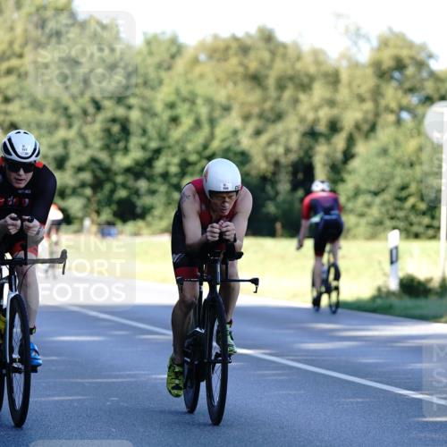 07.09.2025 - 19. Norderstedt Triathlon Michael Burmester http://msf.ph/oto/8842212 07.09.2025 15:43:25 Radfahren 505, 521, 524, 547, 1410, 1437 meine-sportfotos.de