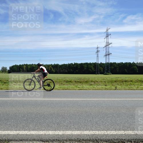 07.09.2025 - 19. Norderstedt Triathlon Michael Burmester http://msf.ph/oto/8842215 07.09.2025 12:28:49 Radfahren 1364 meine-sportfotos.de