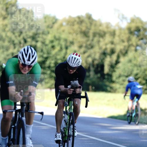 07.09.2025 - 19. Norderstedt Triathlon Michael Burmester http://msf.ph/oto/8842269 07.09.2025 15:44:17 Radfahren 866, 884, 936, 1495 meine-sportfotos.de