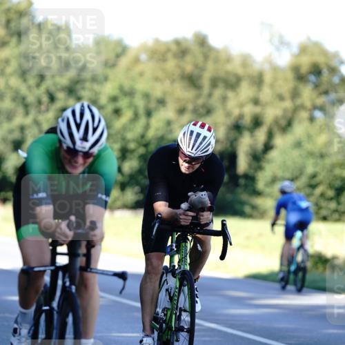 07.09.2025 - 19. Norderstedt Triathlon Michael Burmester http://msf.ph/oto/8842271 07.09.2025 15:44:17 Radfahren 866, 884, 936, 1495 meine-sportfotos.de