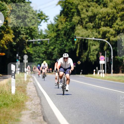 07.09.2025 - 19. Norderstedt Triathlon Michael Burmester http://msf.ph/oto/8842283 07.09.2025 12:56:17 Radfahren 171, 337 meine-sportfotos.de