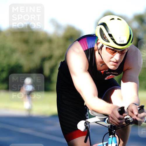 07.09.2025 - 19. Norderstedt Triathlon Michael Burmester http://msf.ph/oto/8842291 07.09.2025 15:44:31 Radfahren 492, 945, 1512 meine-sportfotos.de