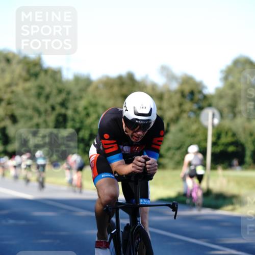 07.09.2025 - 19. Norderstedt Triathlon Michael Burmester http://msf.ph/oto/8842306 07.09.2025 15:44:44 Radfahren 1417 meine-sportfotos.de