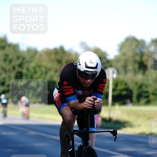 07.09.2025 - 19. Norderstedt Triathlon Michael Burmester http://msf.ph/oto/8842308 07.09.2025 15:44:45 Radfahren 1417 meine-sportfotos.de
