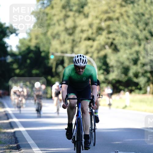 07.09.2025 - 19. Norderstedt Triathlon Michael Burmester http://msf.ph/oto/8842314 07.09.2025 15:46:18 Radfahren 933, 1458, 1494 meine-sportfotos.de
