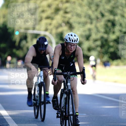 07.09.2025 - 19. Norderstedt Triathlon Michael Burmester http://msf.ph/oto/8842324 07.09.2025 15:46:26 Radfahren 875, 912, 1407, 1533 meine-sportfotos.de