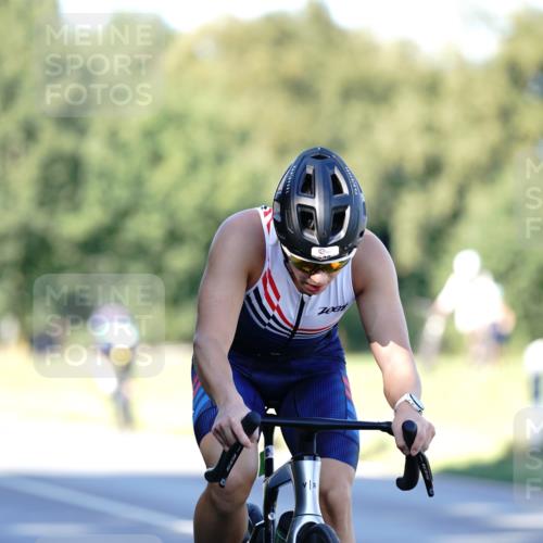 07.09.2025 - 19. Norderstedt Triathlon Michael Burmester http://msf.ph/oto/8842331 07.09.2025 15:46:38 Radfahren 526, 536 meine-sportfotos.de