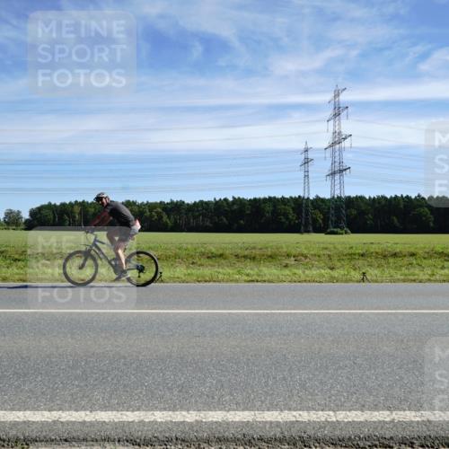 07.09.2025 - 19. Norderstedt Triathlon Michael Burmester http://msf.ph/oto/8842352 07.09.2025 12:30:03 Radfahren 145, 177, 307, 1317 meine-sportfotos.de