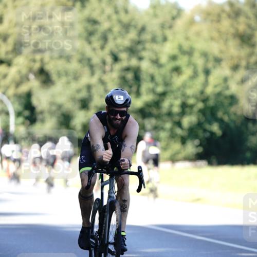 07.09.2025 - 19. Norderstedt Triathlon Michael Burmester http://msf.ph/oto/8842369 07.09.2025 15:47:10 Radfahren 386, 543 meine-sportfotos.de