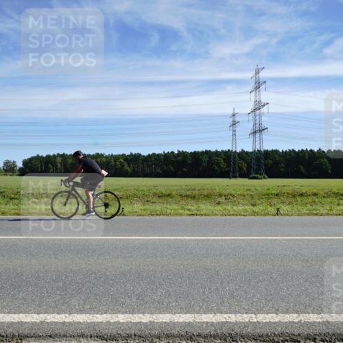 07.09.2025 - 19. Norderstedt Triathlon Michael Burmester http://msf.ph/oto/8842378 07.09.2025 12:30:15 Radfahren 816, 1328 meine-sportfotos.de