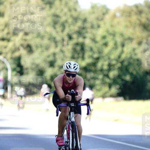 07.09.2025 - 19. Norderstedt Triathlon Michael Burmester http://msf.ph/oto/8842393 07.09.2025 15:47:27 Radfahren 464, 529 meine-sportfotos.de
