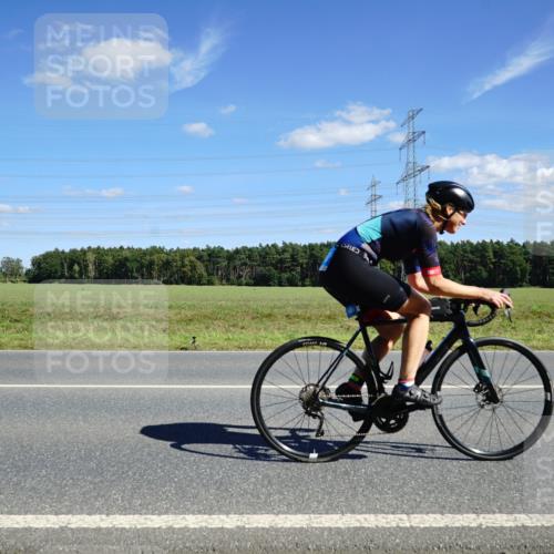 07.09.2025 - 19. Norderstedt Triathlon Michael Burmester http://msf.ph/oto/8842394 07.09.2025 14:37:08 Radfahren 979, 1430, 1431 meine-sportfotos.de