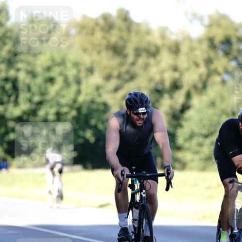 07.09.2025 - 19. Norderstedt Triathlon Michael Burmester http://msf.ph/oto/8842410 07.09.2025 15:47:40 Radfahren 412, 927, 1415, 1419, 1544 meine-sportfotos.de