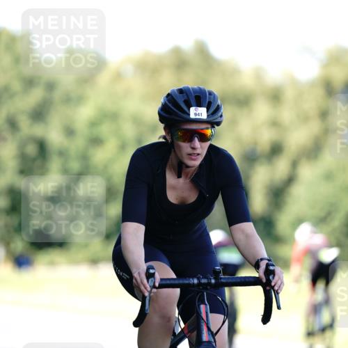07.09.2025 - 19. Norderstedt Triathlon Michael Burmester http://msf.ph/oto/8842424 07.09.2025 15:47:44 Radfahren 532, 927, 941, 1415, 1419, 1544 meine-sportfotos.de