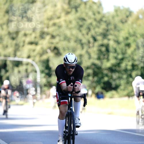 07.09.2025 - 19. Norderstedt Triathlon Michael Burmester http://msf.ph/oto/8842426 07.09.2025 15:47:54 Radfahren 414 meine-sportfotos.de